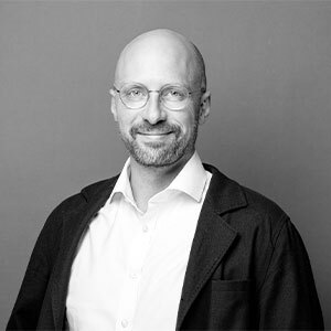 Julian-Mueller-300x300